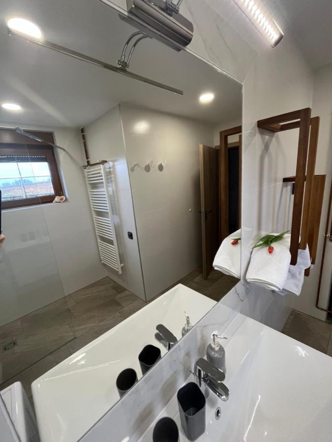 Apartma Ksela Mala Nedelja Eksteriør billede